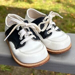 Vintage Stride Rite Saddle Shoes - Size 5 1/2